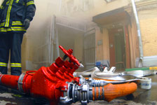 22 мая 2010 г горел склад магазина Сити-обувь в центре Москвы (размер 196кБ)